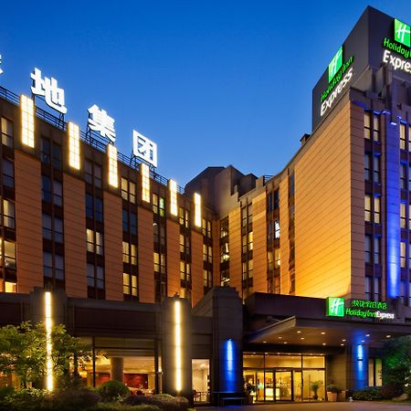 Holiday Inn Express Shanghai Putuo, An Ihg Hotel Exterior photo